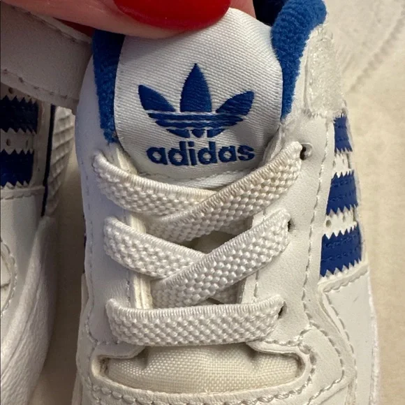 Like new! Baby Adidas Forum Low Cloud White Royal Blue, sz 4c - Picture 7 of 10